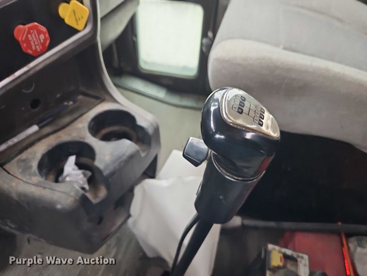 image for item EO7058 2006 Kenworth T800 flatbed truck