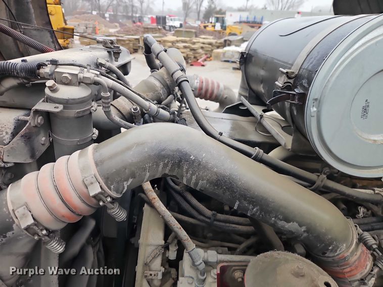 image for item EO7058 2006 Kenworth T800 flatbed truck