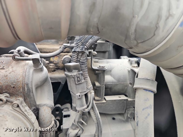 image for item EO7058 2006 Kenworth T800 flatbed truck