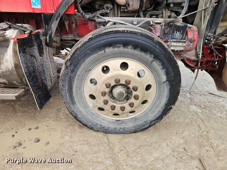 image for item EO7058 2006 Kenworth T800 flatbed truck