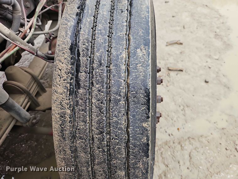 image for item EO7058 2006 Kenworth T800 flatbed truck