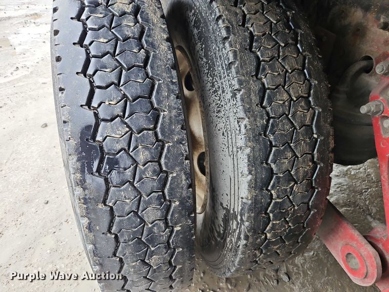 image for item EO7058 2006 Kenworth T800 flatbed truck