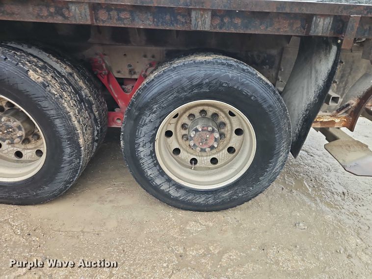 image for item EO7058 2006 Kenworth T800 flatbed truck