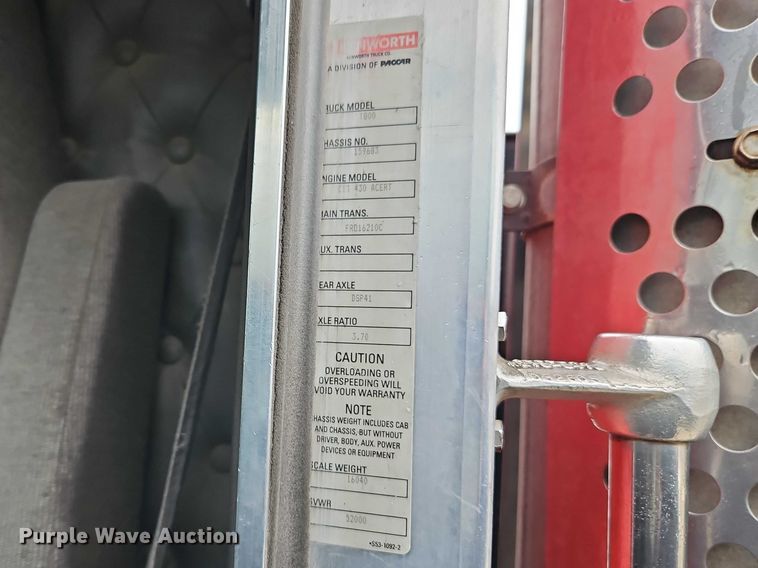 image for item EO7058 2006 Kenworth T800 flatbed truck