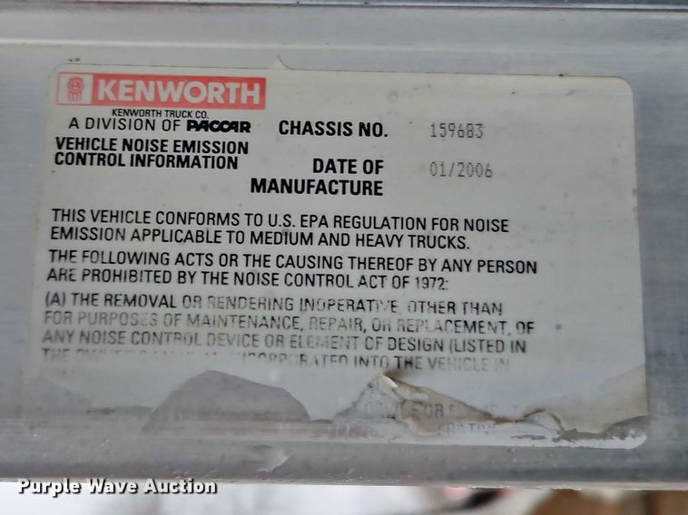 image for item EO7058 2006 Kenworth T800 flatbed truck