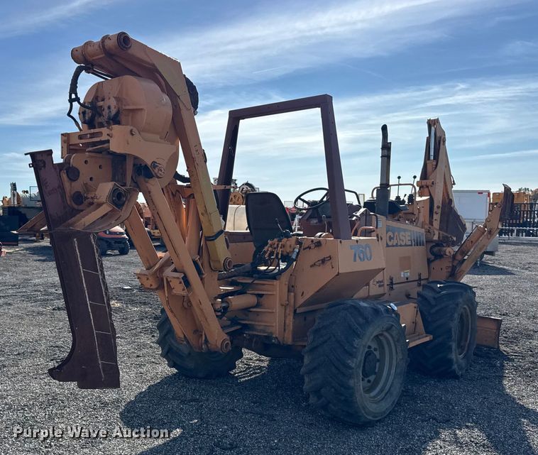 image for item ER0225 1989 Case 760 vibratory cable plow