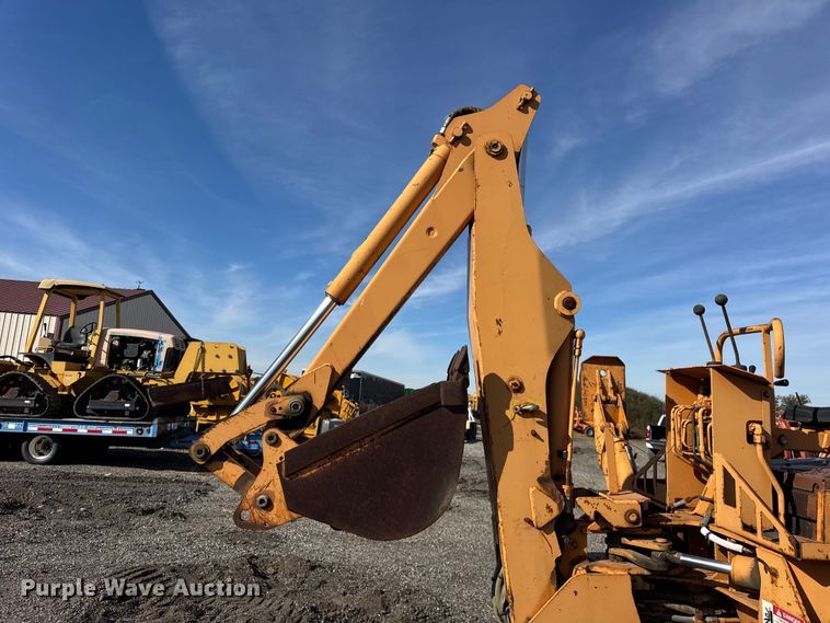 image for item ER0225 1989 Case 760 vibratory cable plow