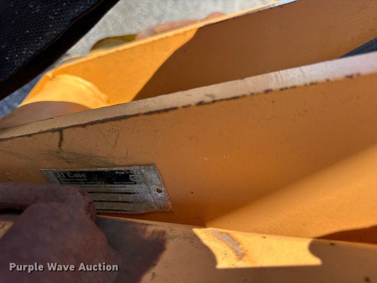 image for item ER0225 1989 Case 760 vibratory cable plow