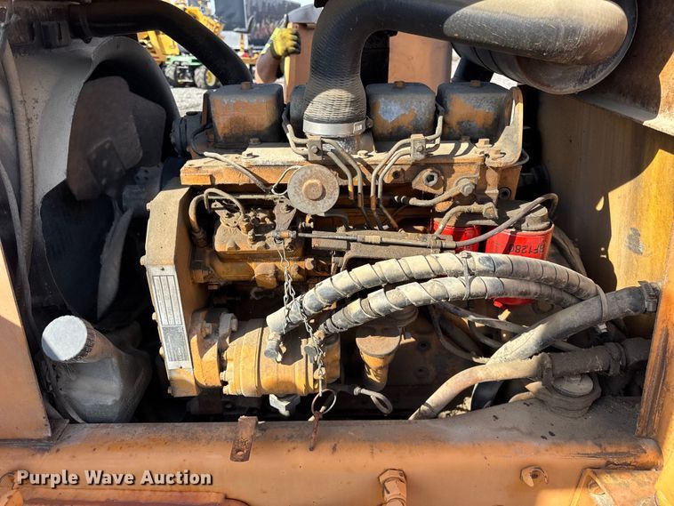 image for item ER0225 1989 Case 760 vibratory cable plow