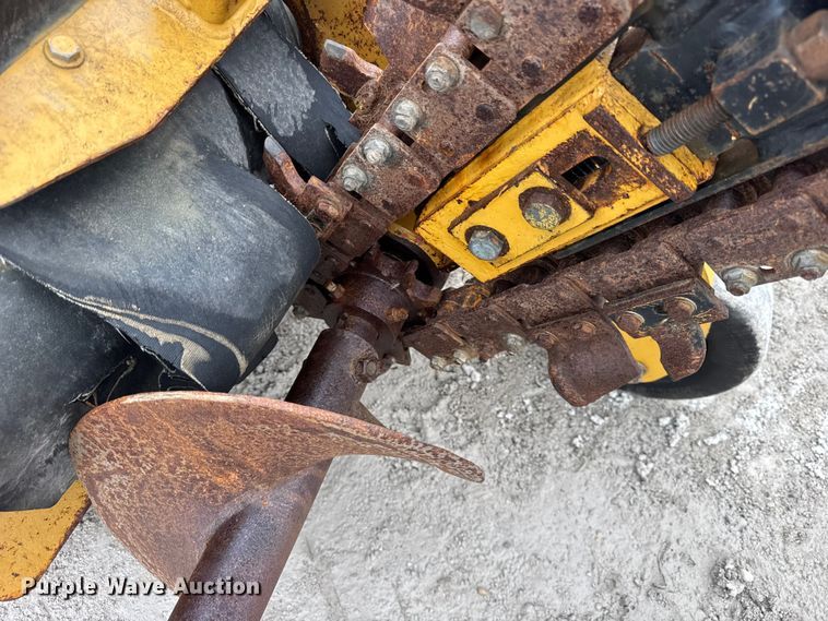 image for item ER0432 2017 Vermeer RTX130 trencher