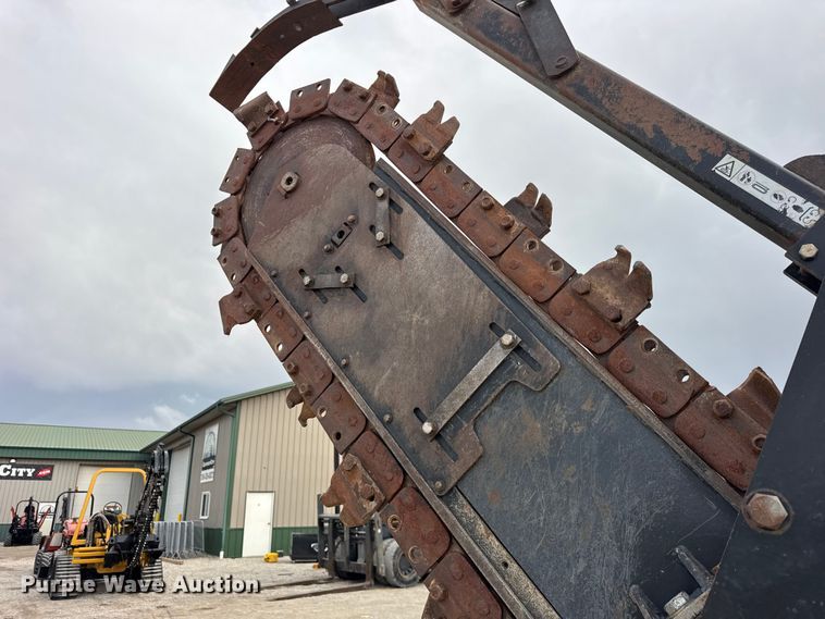 image for item ER0433 2015 Toro RT1200 trencher