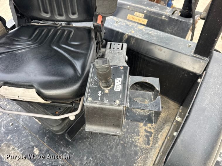 image for item ER0433 2015 Toro RT1200 trencher