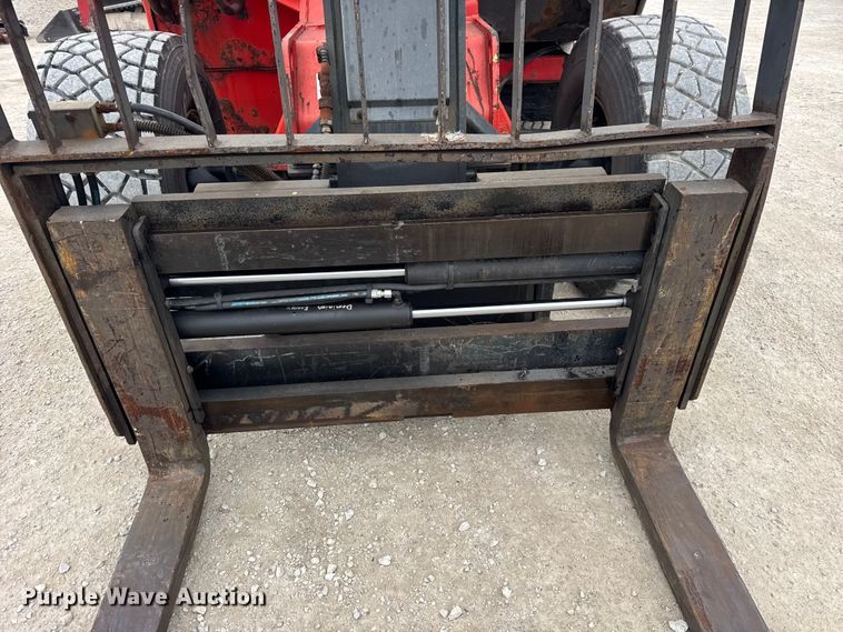 image for item ER0434 2005 Manitou MVT 665T telehandler