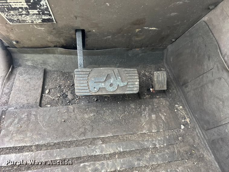 image for item ER0434 2005 Manitou MVT 665T telehandler