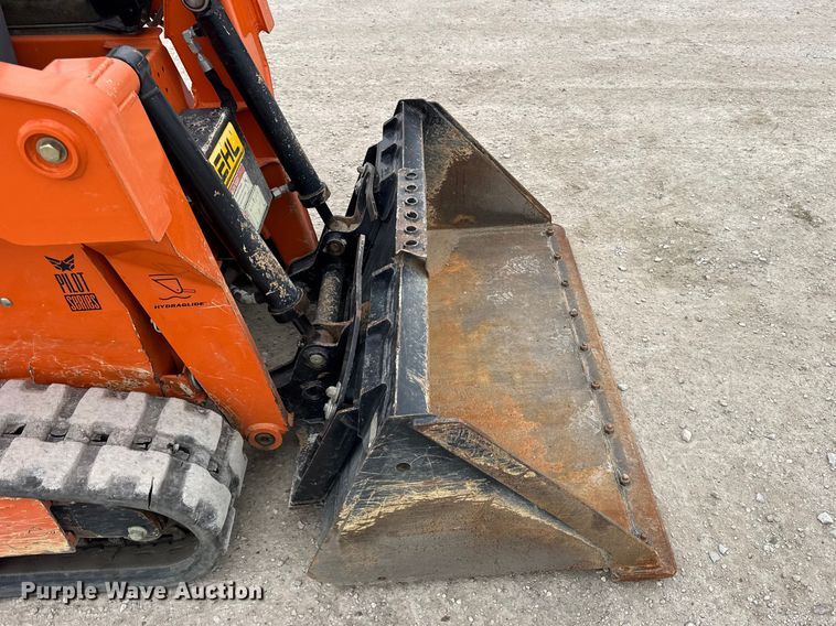 image for item ER0435 2021 Gehl RT105 tracked skid steer loader