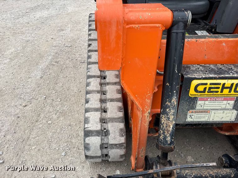image for item ER0435 2021 Gehl RT105 tracked skid steer loader