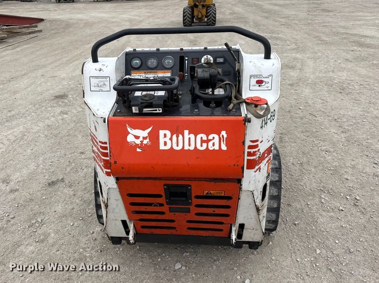 image for item ER0436 2015 Bobcat MT55 compact utility loader