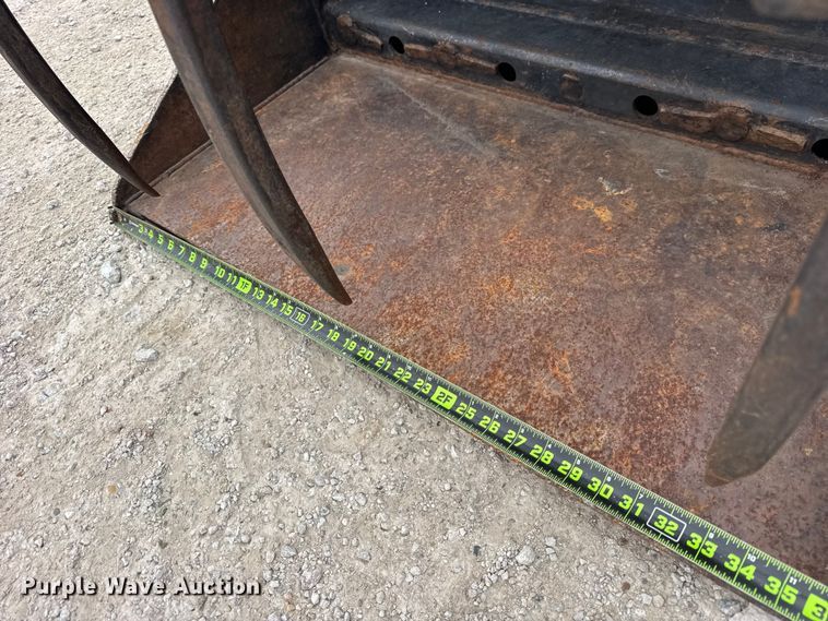 image for item ER0436 2015 Bobcat MT55 compact utility loader