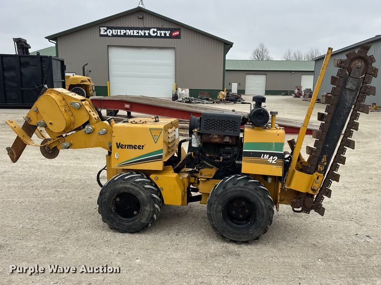 image for item ER0437 2007 Vermeer LM42 trencher
