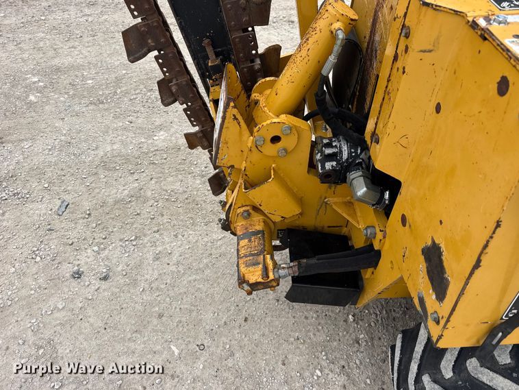 image for item ER0437 2007 Vermeer LM42 trencher