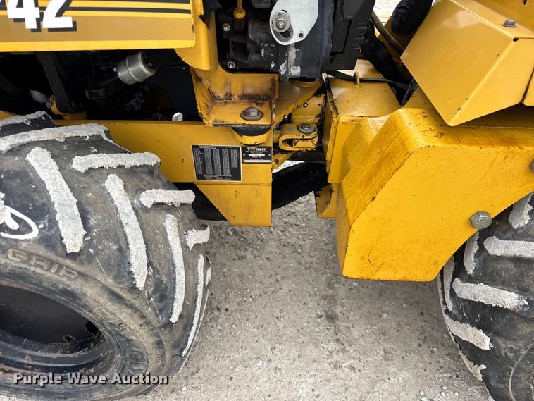 image for item ER0437 2007 Vermeer LM42 trencher