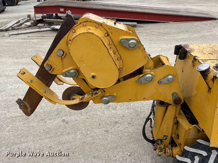 image for item ER0437 2007 Vermeer LM42 trencher