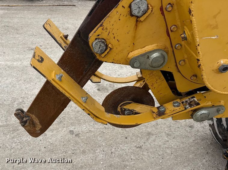 image for item ER0437 2007 Vermeer LM42 trencher