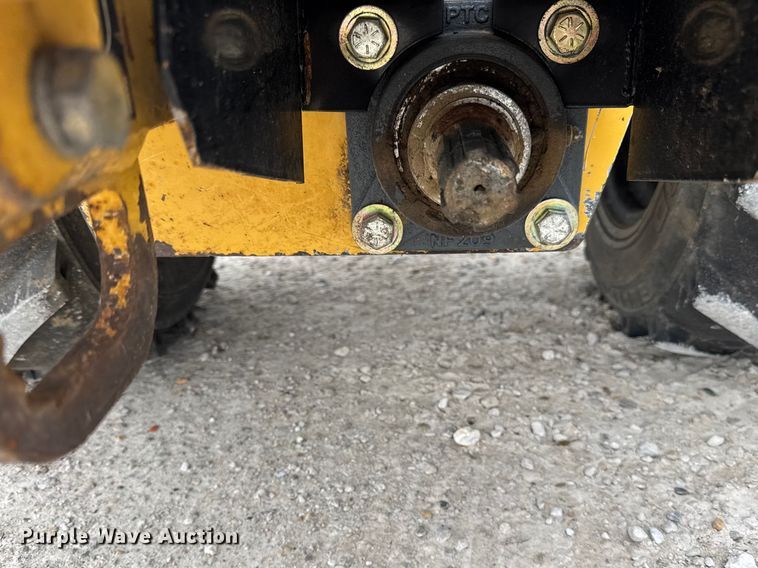 image for item ER0437 2007 Vermeer LM42 trencher