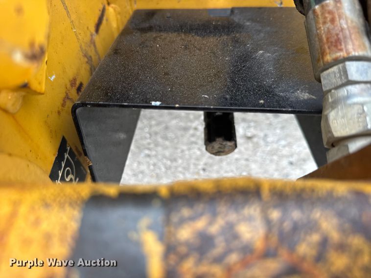 image for item ER0437 2007 Vermeer LM42 trencher