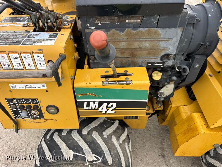 image for item ER0437 2007 Vermeer LM42 trencher