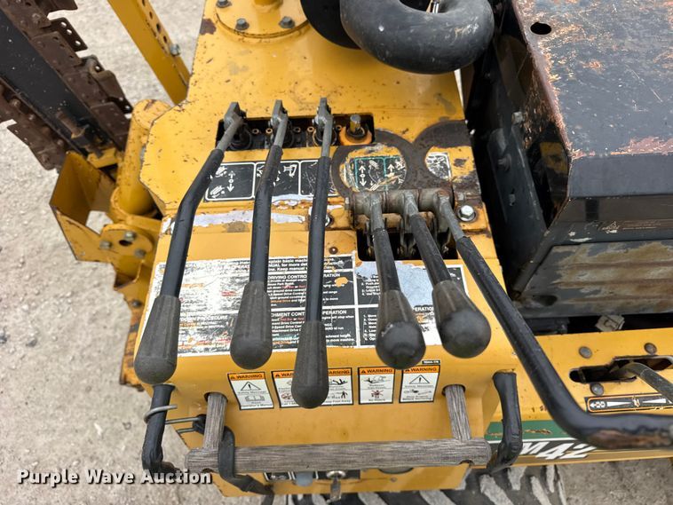 image for item ER0437 2007 Vermeer LM42 trencher