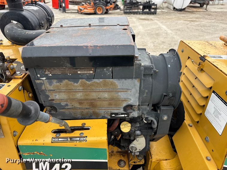 image for item ER0437 2007 Vermeer LM42 trencher