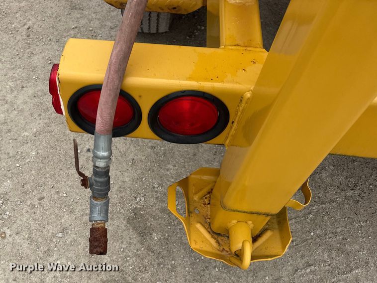 image for item ER0439 2006 TSE cable puller trailer