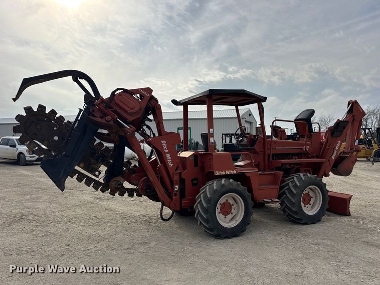 image for item ER0447 1999 Ditch Witch 8020T trencher