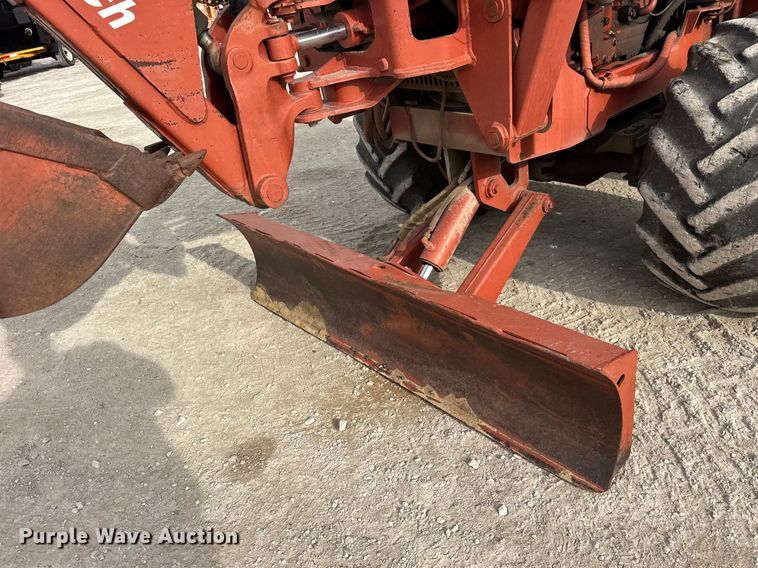 image for item ER0447 1999 Ditch Witch 8020T trencher