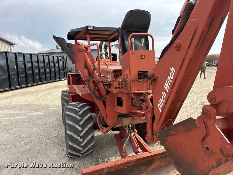 image for item ER0447 1999 Ditch Witch 8020T trencher