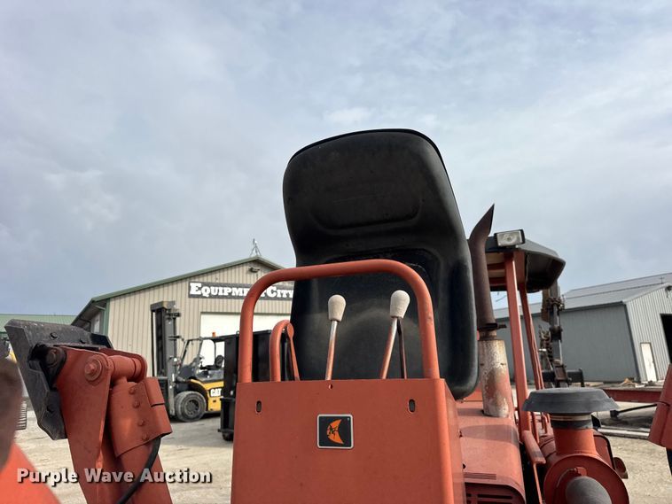 image for item ER0447 1999 Ditch Witch 8020T trencher