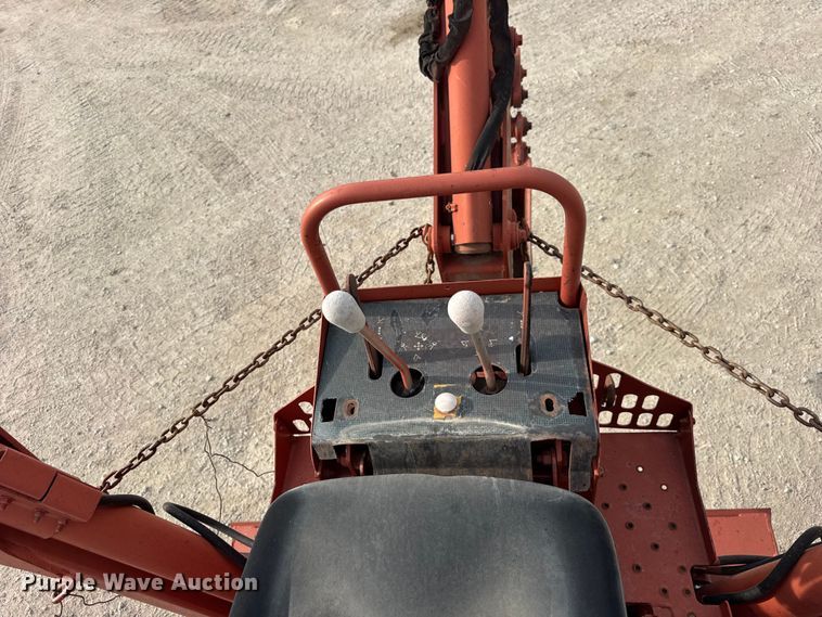 image for item ER0447 1999 Ditch Witch 8020T trencher