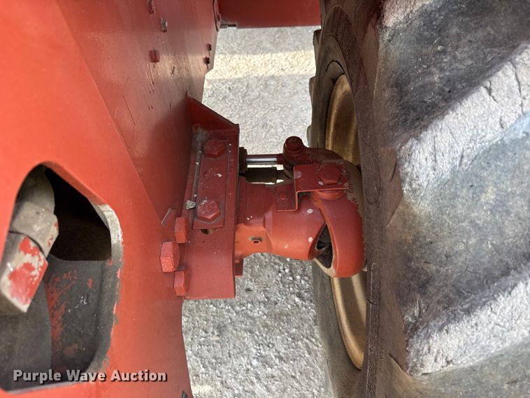 image for item ER0447 1999 Ditch Witch 8020T trencher