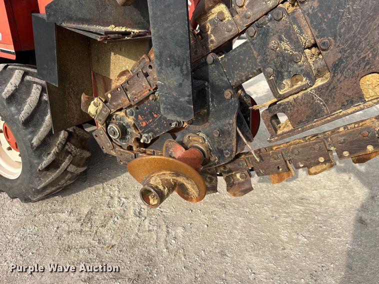 image for item ER0447 1999 Ditch Witch 8020T trencher