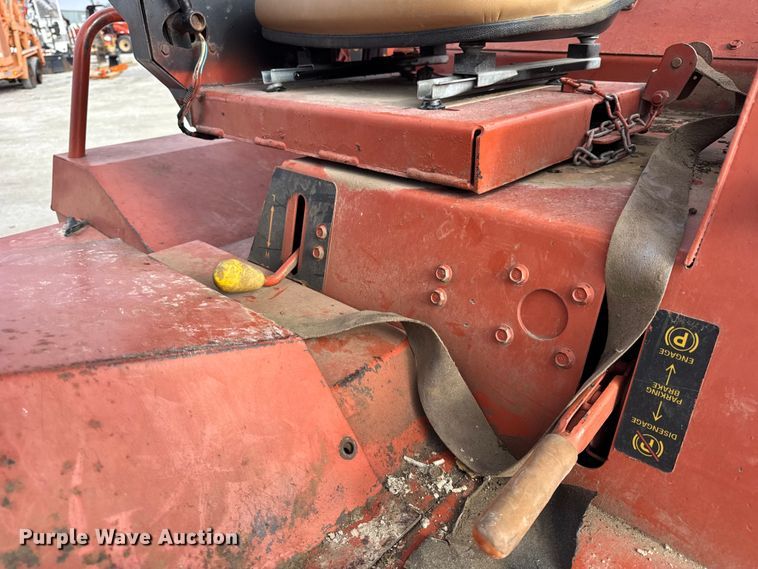 image for item ER0447 1999 Ditch Witch 8020T trencher