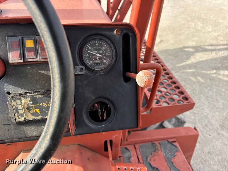 image for item ER0447 1999 Ditch Witch 8020T trencher