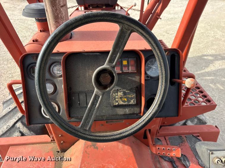 image for item ER0447 1999 Ditch Witch 8020T trencher