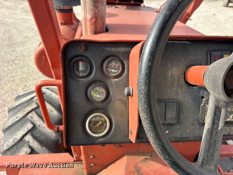 image for item ER0447 1999 Ditch Witch 8020T trencher