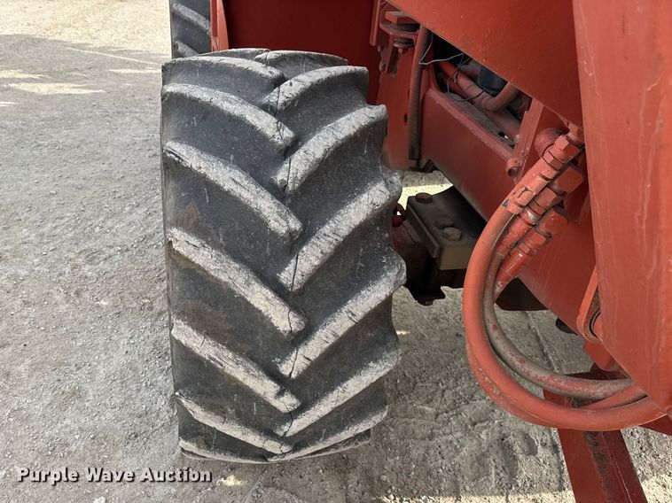 image for item ER0447 1999 Ditch Witch 8020T trencher