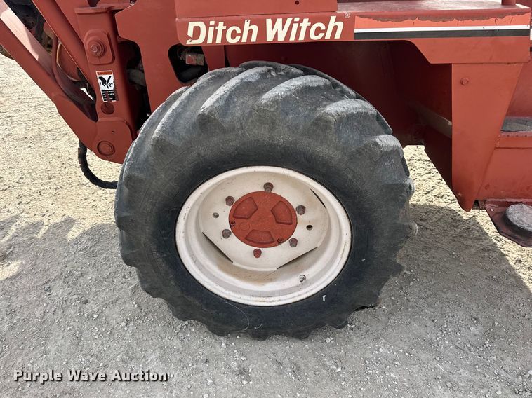 image for item ER0447 1999 Ditch Witch 8020T trencher