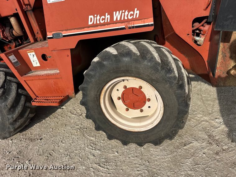 image for item ER0447 1999 Ditch Witch 8020T trencher