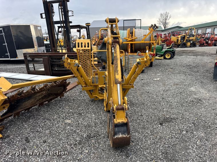 image for item ER0448 2012 Vermeer B550 backhoe attachment