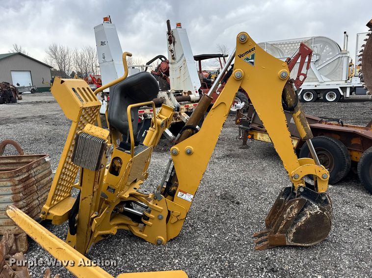 image for item ER0448 2012 Vermeer B550 backhoe attachment