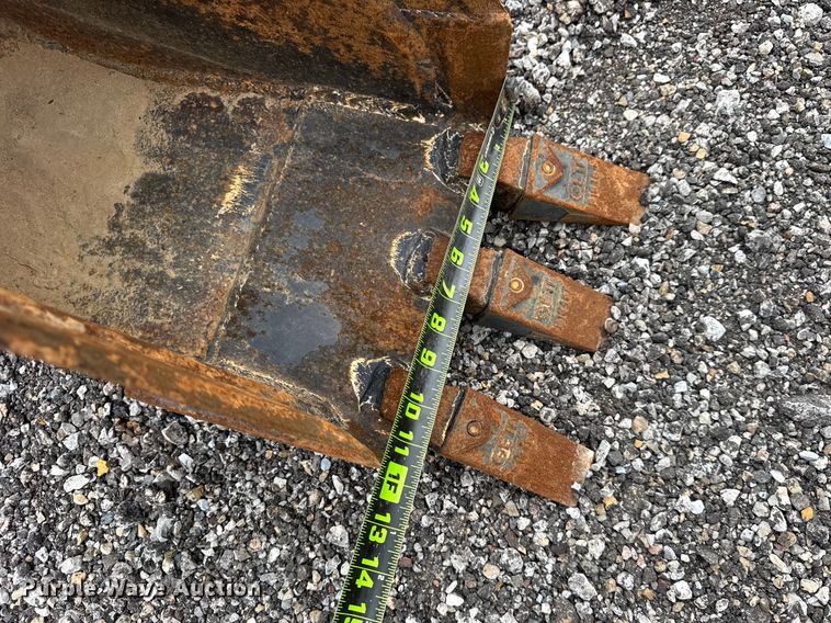 image for item ER0448 2012 Vermeer B550 backhoe attachment